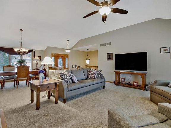 4th image of 9409 E Lakepoint St