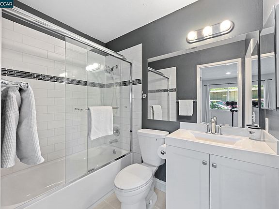 4th image of 2749 Fountainhead Dr