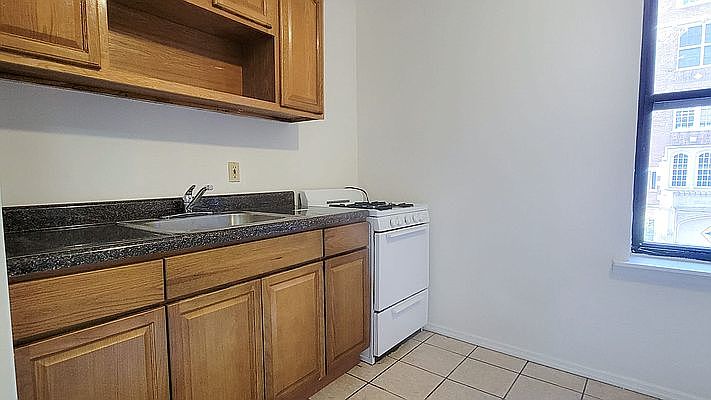 1st image of 517 W 212th St APT 2E