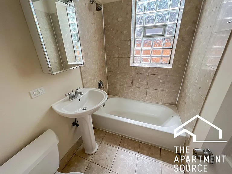 1214 W Waveland Ave #1 — Photo 10
