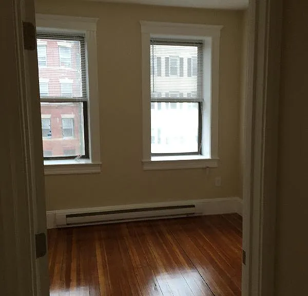887 Huntington Ave #4 — Photo 4