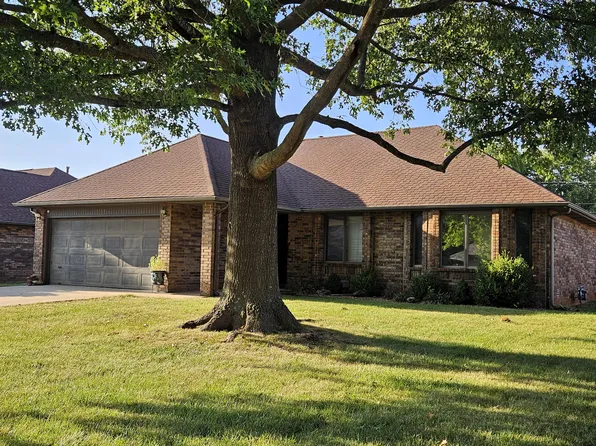 1119 W Whiteside Street, Springfield, MO 65807