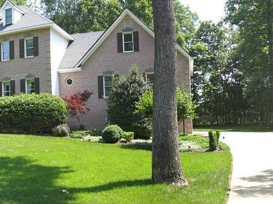 1st image of 9300 Butternut Ln