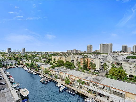 4th image of 3703 NE 166th St #Penthouse 10
