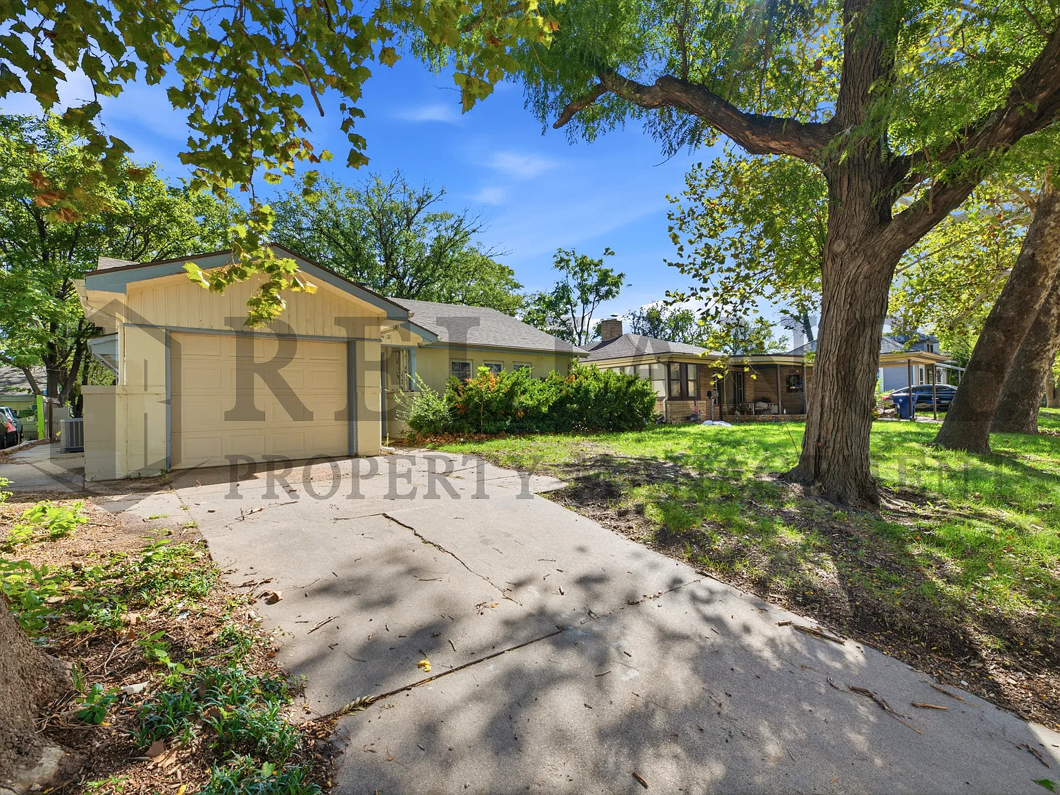 1542 North Salina Avenue - 1 — Photo 3