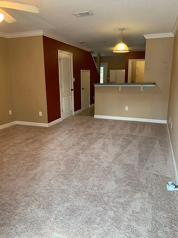 2 bed, 1000 sqft, $1,650 — Photo 1