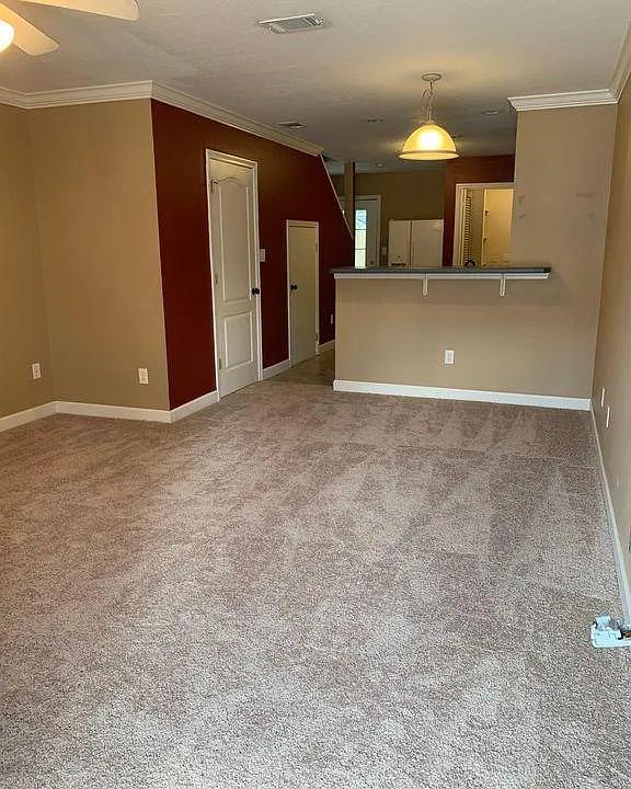 1863 Shay Lin Ct