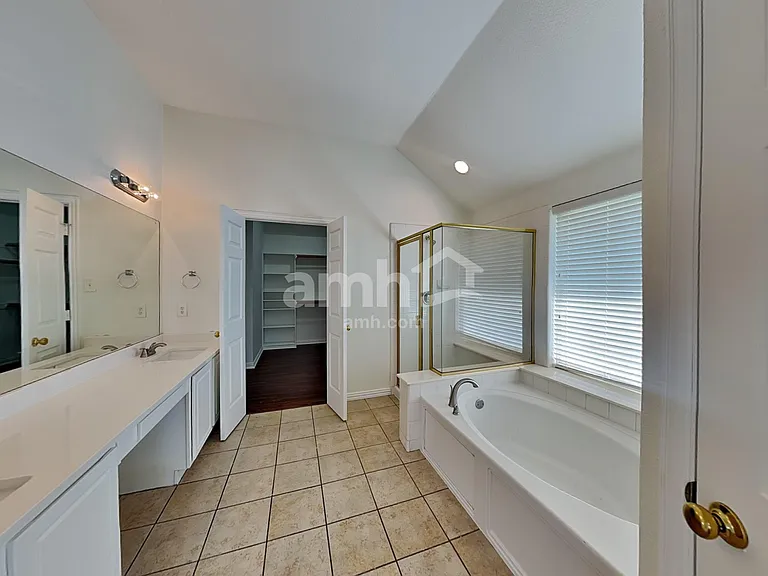 2619 Hopkins Dr — Photo 17