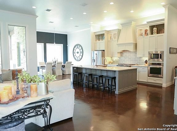 2nd image of 607 Williams Way