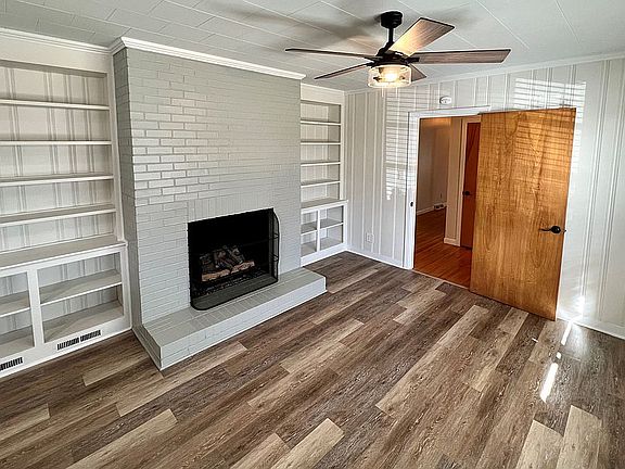 4th image of 1400 Woodland Ave