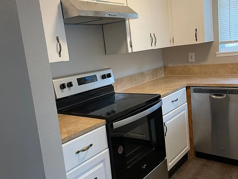 Albany Meadows Apartments — Photo 104