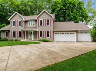 2930 Glass Rd NE, Cedar Rapids, IA 52402