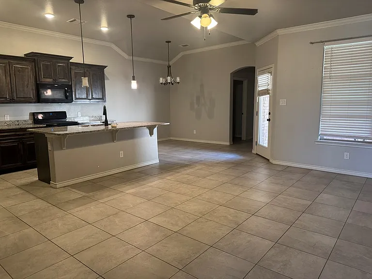 5304 Nevan Ct — Photo 2