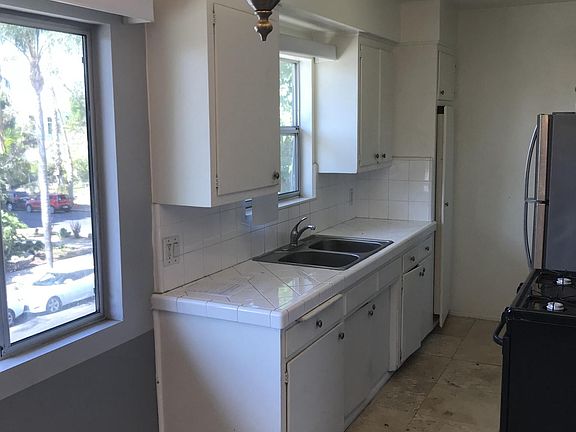 2nd image of 7323 Willoughby Ave APT 16