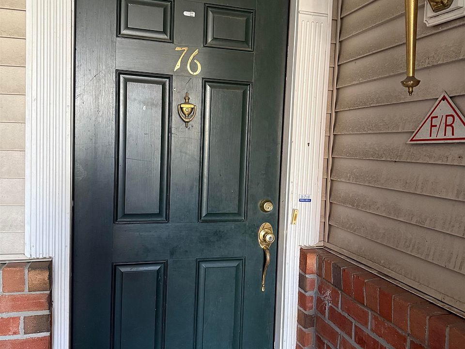 1st image of 76 Lyon Ct