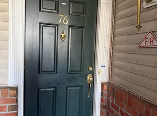 76 Lyon Ct, Jersey City, NJ 07305