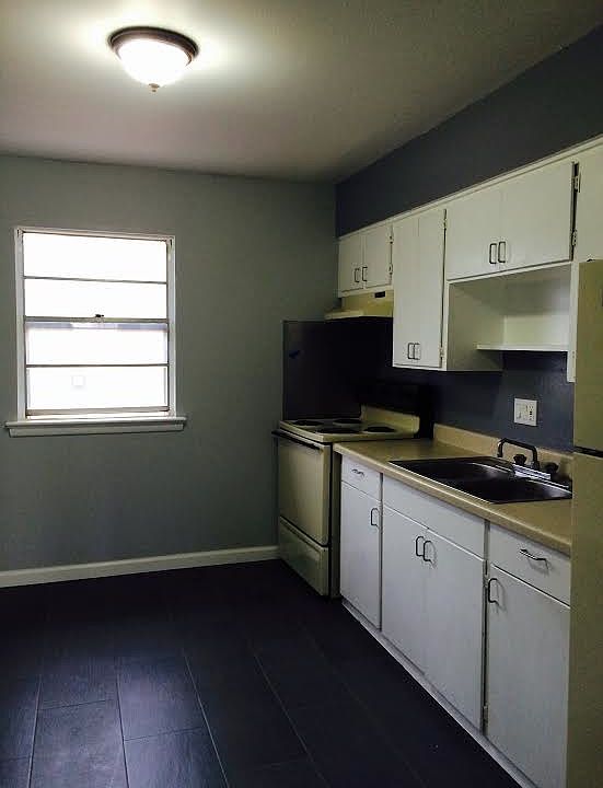 1st image of 5203 Gaston Ave APT 219