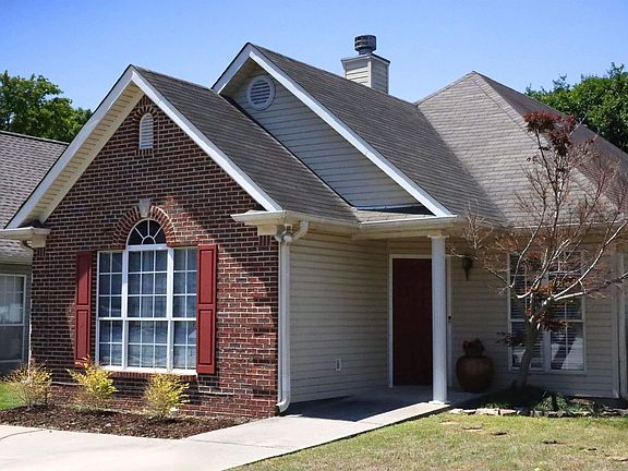 2nd image of 216 Hidden Creek Dr