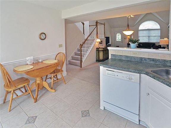 4th image of 5112 Whispering Pines Ln