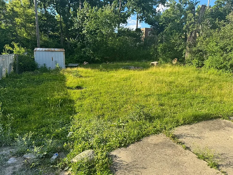 28 W Willow St — Photo 18