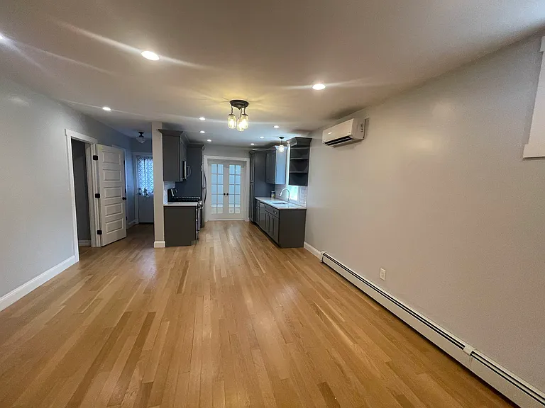 28-19 Ditmars Blvd #1 — Photo 3
