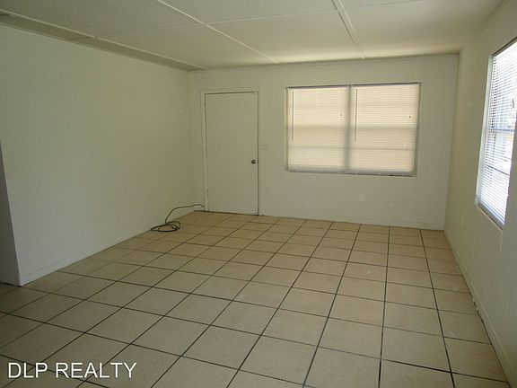 5th image of 279 Roosevelt Dr