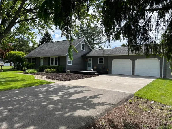 13830 S Grange Rd, Eagle, MI 48822