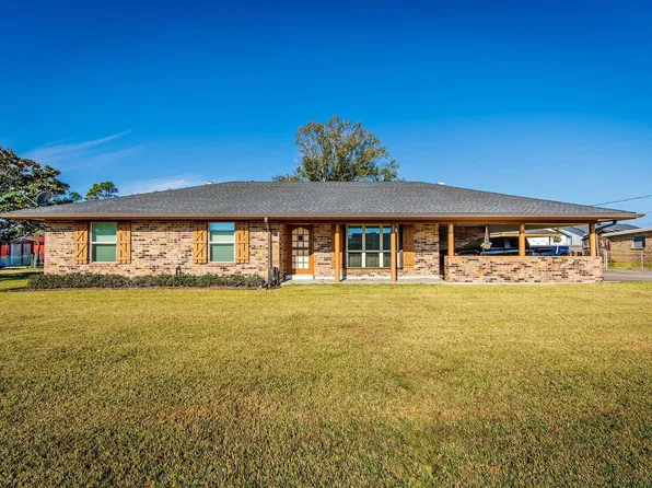 303 Swan Ave, Houma, LA 70363