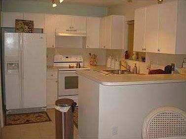 4th image of 1270 SE 28th Ct Unit 101