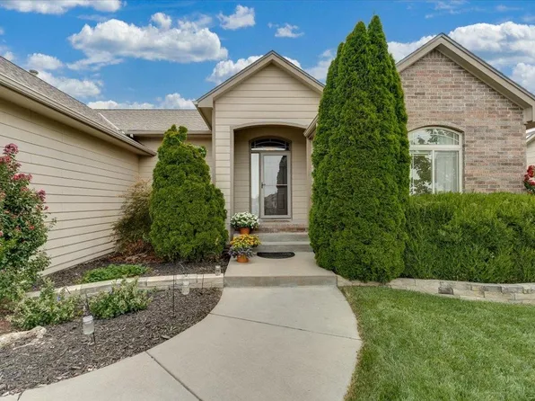 2622 N Fieldstone St, Andover, KS 67002