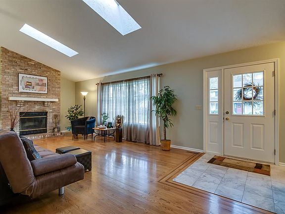 5th image of 19065 Pelican Cove Ct