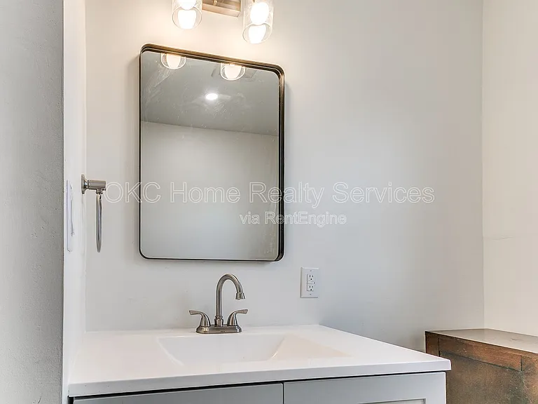 1812 W Noble Ave — Photo 82