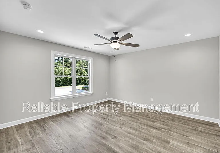 501 B H Parrish Rd — Photo 10