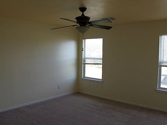 Nice size Master Bed Room on 1st floor