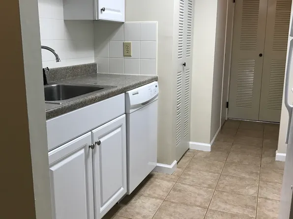 218 Village Walk, Exton, PA 19341