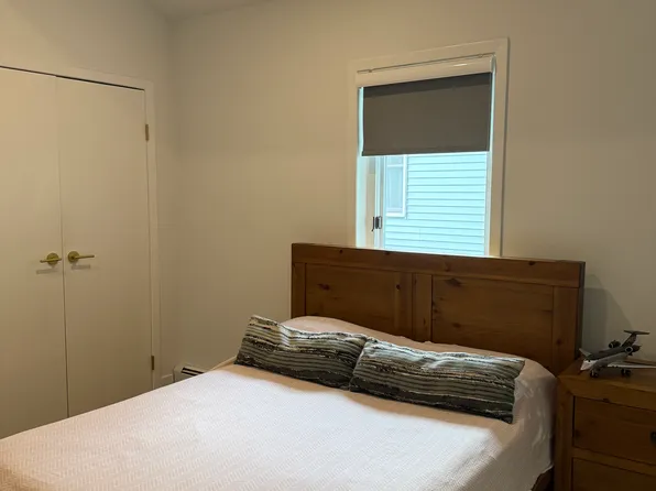 490 Undercliff Avenue image 12 of 24