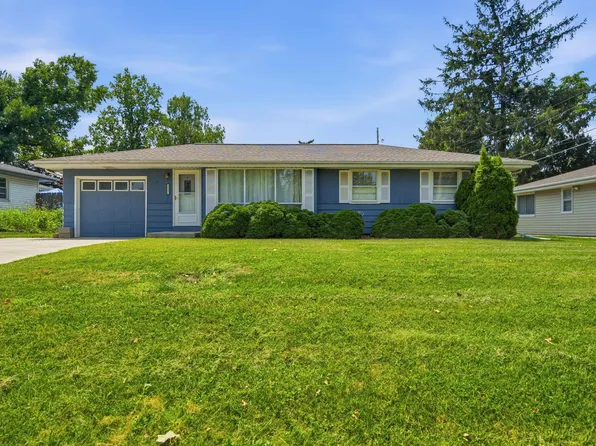 5337 N Stephen Dr, Peoria, IL 61615