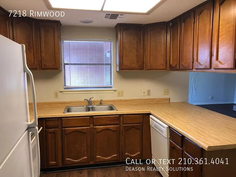 7218 Rimwood — Photo 10