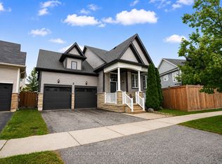 3 Maple Crown Ter, Barrie, ON L4M7H3