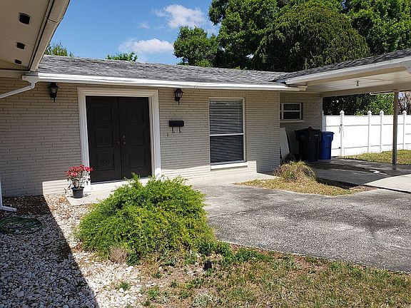 3rd image of 8305 Millwood Dr