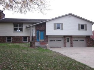 807 College Park Dr, Kirksville, MO 63501