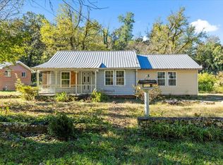102 W Schmitt Rd, Rossville, GA 30741