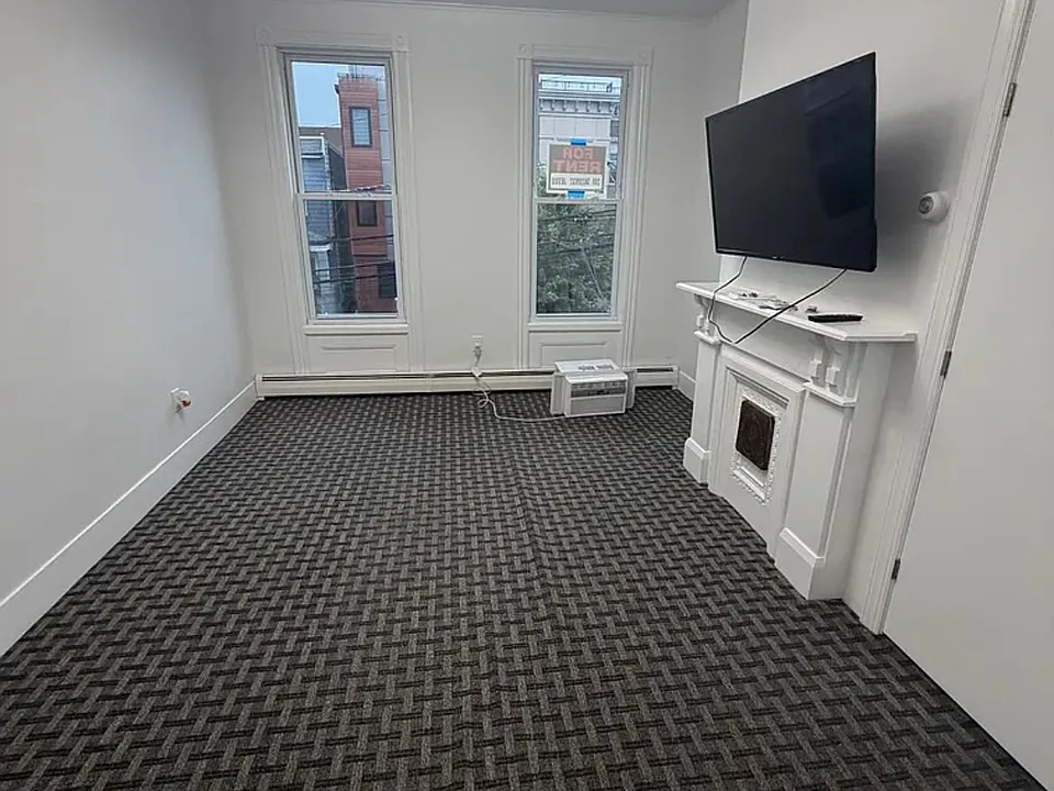 90 Hancock Ave #2