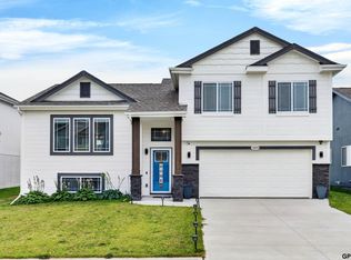 11055 Sunrise St, Omaha, NE 68142