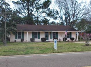 1646 Vance Rd, Grenada, MS 38901