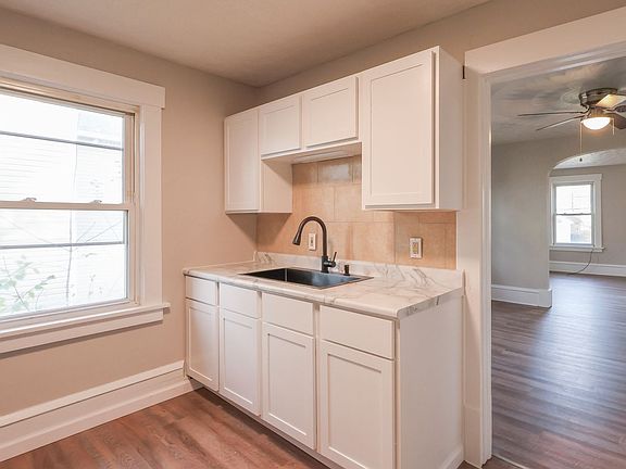 4th image of 605 Smith Ave SW #3