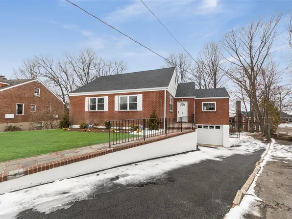35 Sunlight Hill, Yonkers, NY 10704