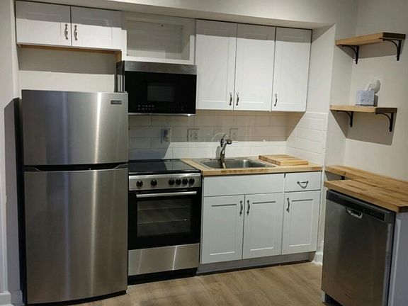 2nd image of 101 E Gaston St APT 11B