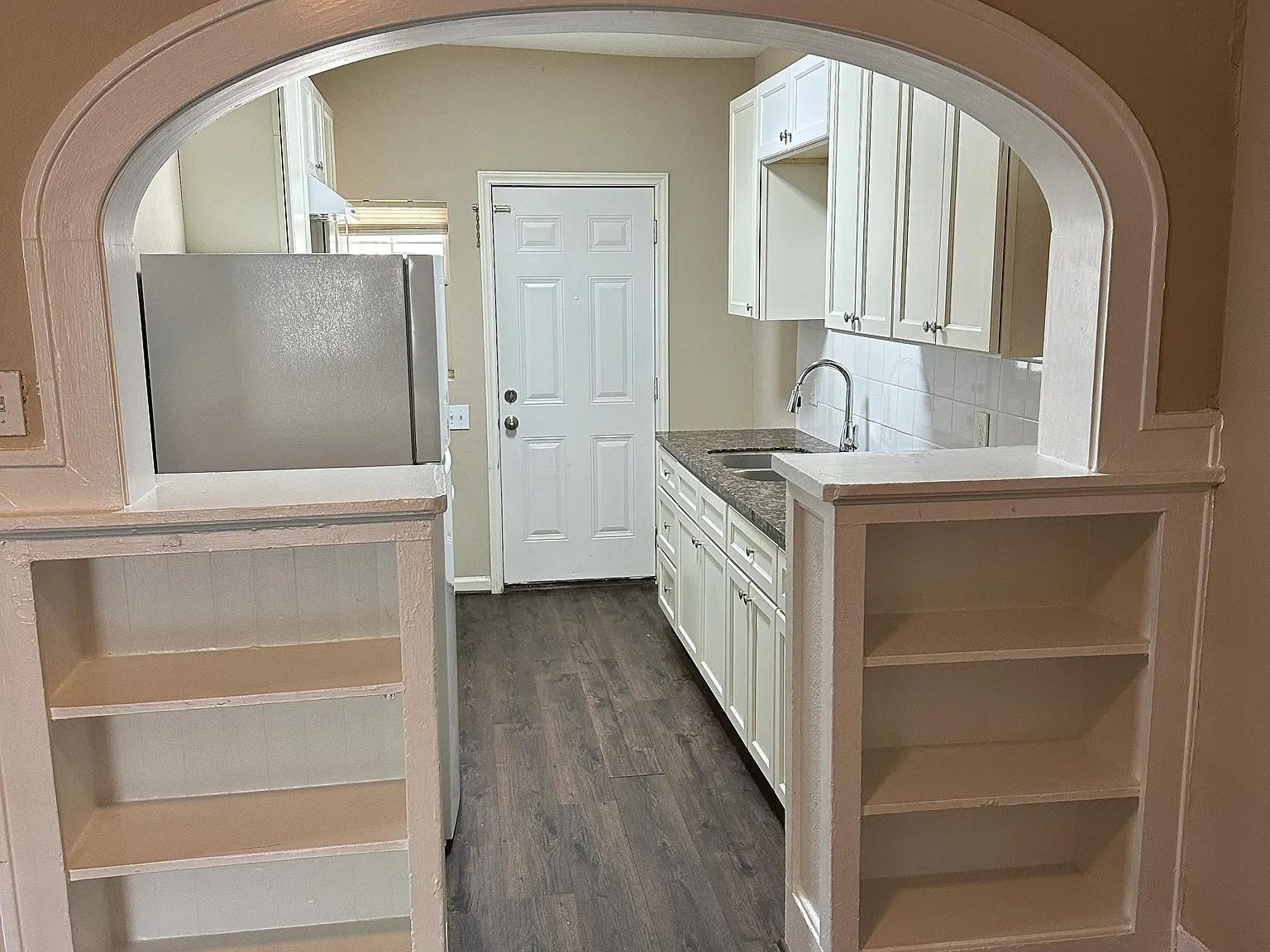 2 bed, 800 sqft, $1,175 — Photo 2