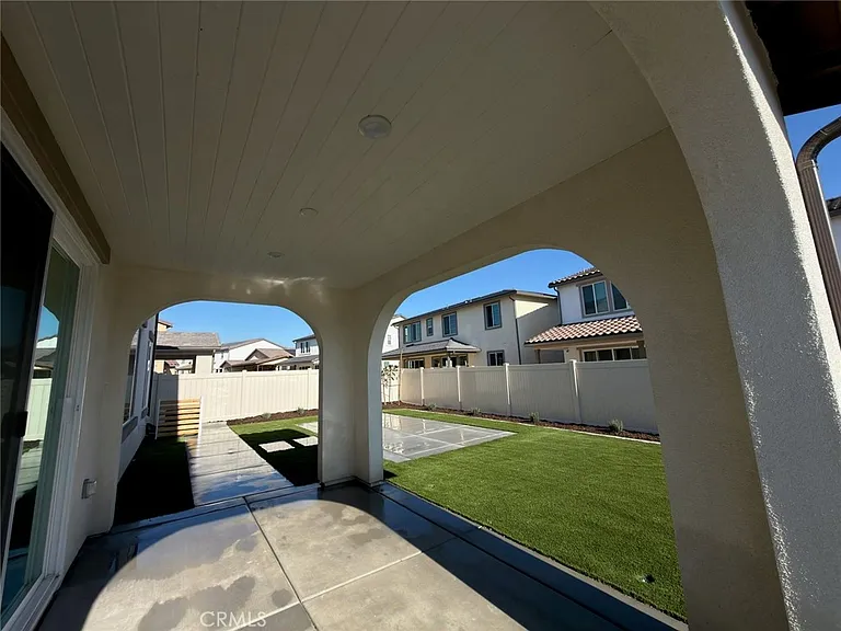 16717 Dara Ave — Photo 43